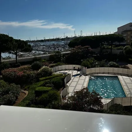 Studio Vue Port Piscine Parking Agde