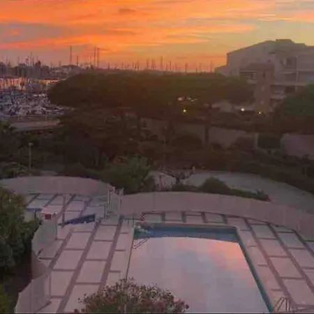Studio Vue Port Piscine Parking *