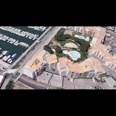 Studio Vue Port Piscine Parking Appartement *